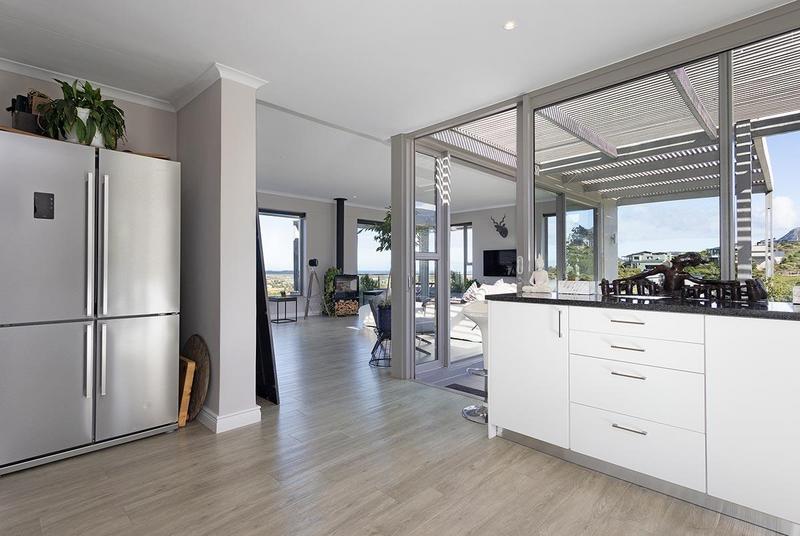 To Let 5 Bedroom Property for Rent in Chapman